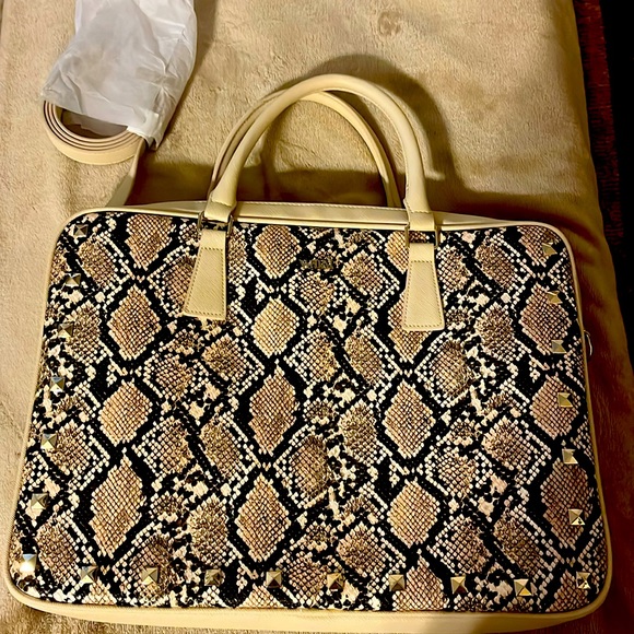 NWOT WHITE HOUSE BLACK MARKET LAPTOP BAG - Picture 1 of 4